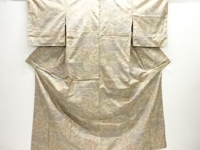 家屋に草花模様織り出し本場大島紬着物